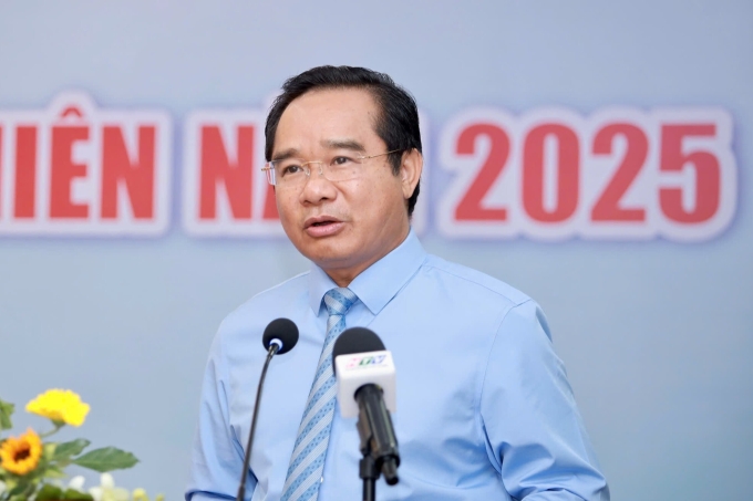 Chủ tịch UBND TP HCM Nguyễn Văn Được phát biểu tại buổi đối thoại với thanh niên, sáng 28/3. Ảnh: An Phương