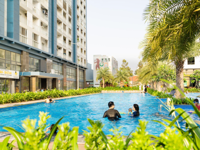 Một khu căn hộ giáp TP HCM đã đón cư dân về sinh sống.