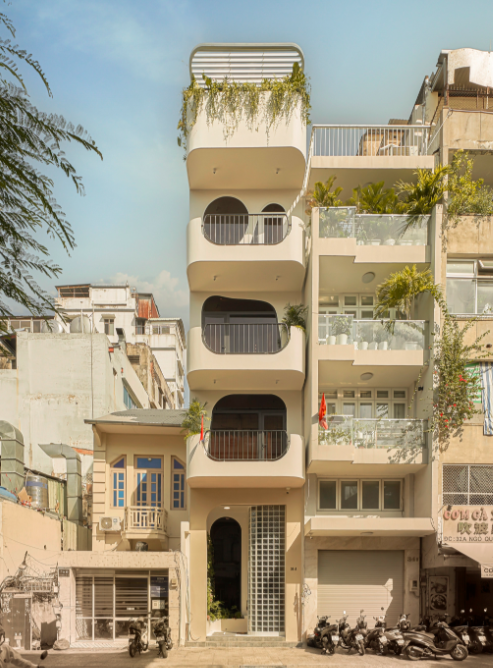 Mặt tiền công trình. Ảnh: Phú Đào