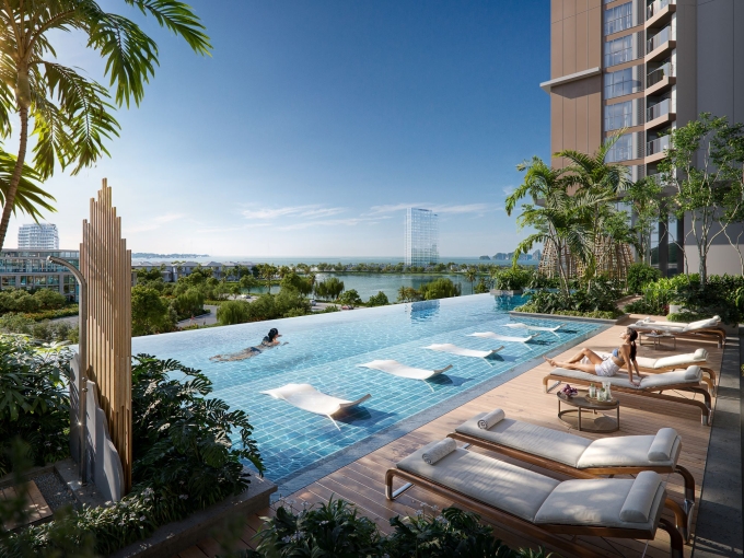 Tổ hợp căn hộ SkyM với tầm nhìn đa tầng mặt nước, hướng về vịnh Hạ Long và hồ cảnh quan nổi bật tại khu đô thị Halong Marina.
