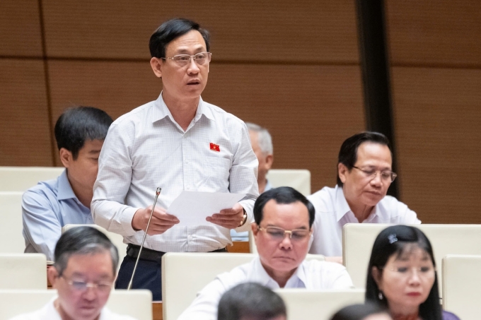 Ông Mai Văn Hải, Phó trưởng đoàn tỉnh Thanh Hóa phát biểu tại thảo luận dự thảo Luật Thuế thu nhập doanh nghiệp, ngày 12/5. Ảnh: Trung tâm báo chí Quốc hội