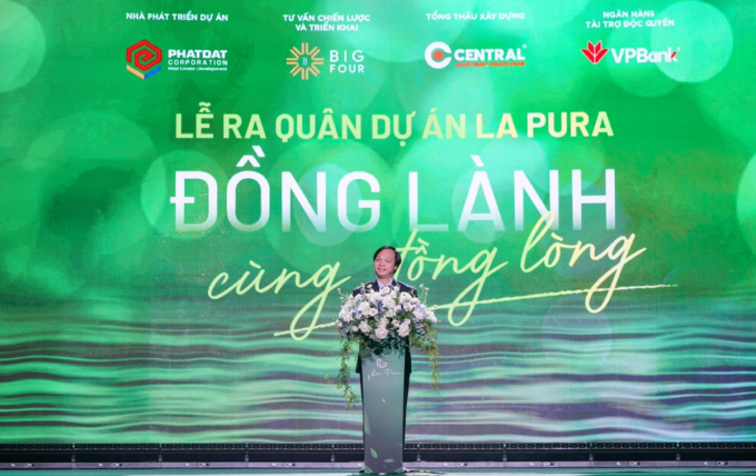 Ông Bùi Quang Anh Vũ, thành viên hội đồng quản trị kiêm tổng giám đốc Công ty CP phát triển bất động sản Phát Đạt phát biểu tại lễ ra quân dự án. Ảnh: Giang Sơn