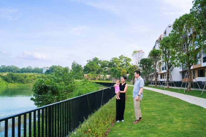 Các biệt thự Alta Villa sở hữu thiết kế hiện đại, hài hòa không gian sống xanh. Ảnh: SonKim Land