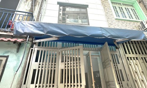 Mua bán nhà quận 4, 5 tầng, hẻm 4m, dân cư chỉnh trang, cách MT Bến Vân Đồn 30m !