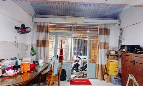 Mua bán nhà quận 4, 108m2 đất, dân cư hiện hữu, hẻm 6m, xe hơi ngủ trong nhà, trục đường Bến Vân Đồn !